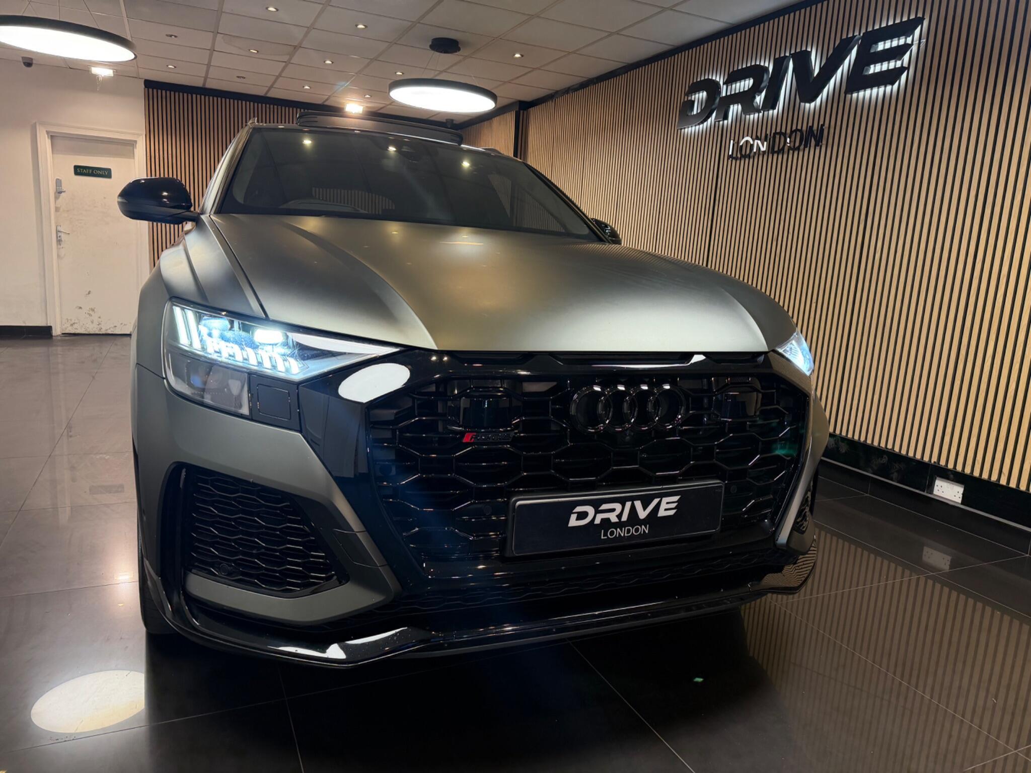 Audi RSQ8